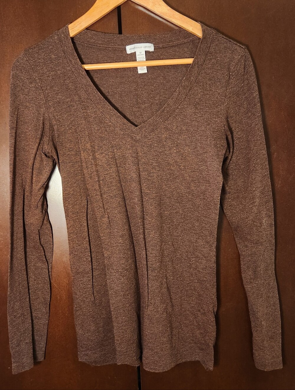 Ambiance Apparel Brown V-Neck Long Sleeve Tee Women Size Medium
